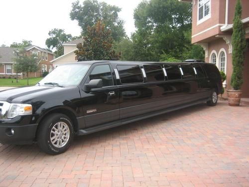 Clearwater Expedition Stretch Limo 